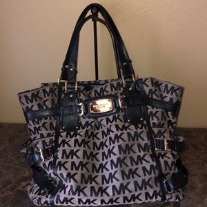 Michael Kors Gansevoort Satchel PRICE DROP $280 ⬇️